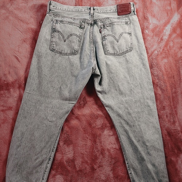 lightly worn, Levi’s Wedgie Icon Jean, size 31, - Picture 3 of 4